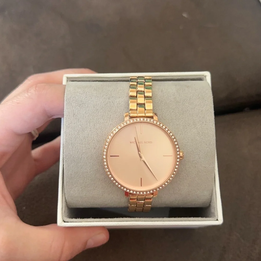 Michael Kors Pink Dial Gold Women's Watch - Picture 1 of 2